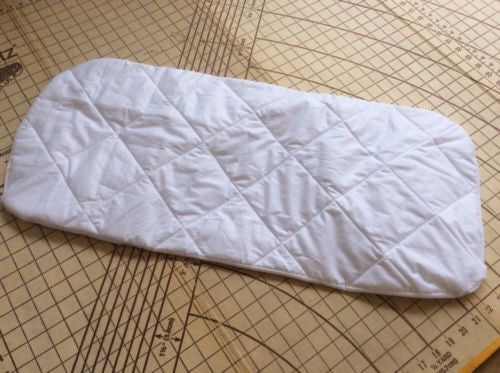 Baby Jogger Compact bassinet Waterproof Quilted Mattress Protector and two 100% cotton sheets