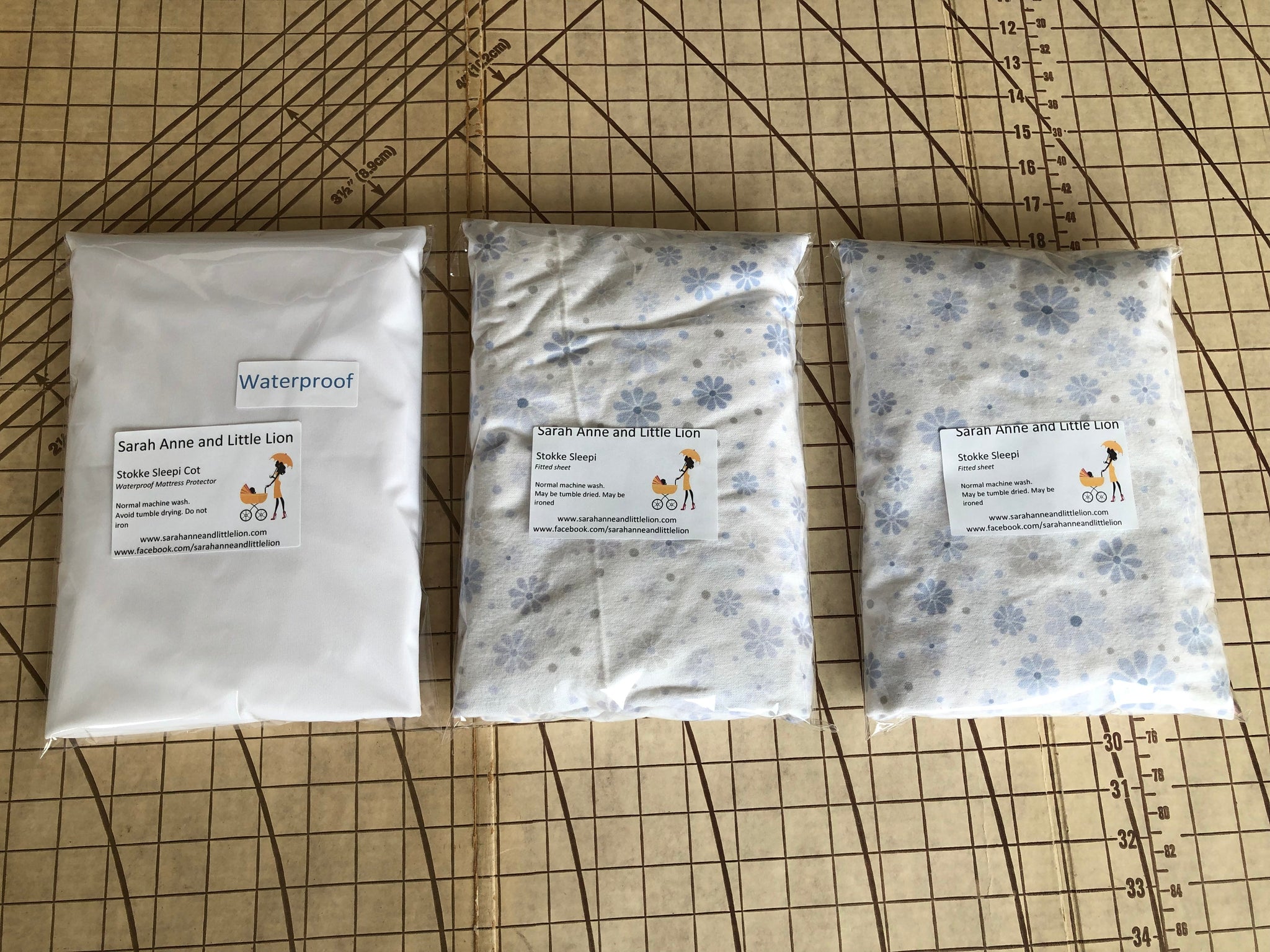 Twin Pack Fitted sheets and waterproof mattress protector to fit portacot