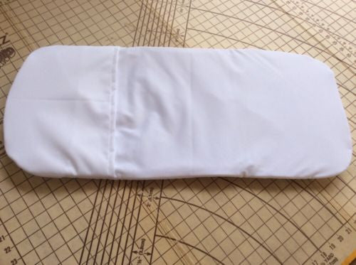 Baby Jogger Delux bassinet Waterproof Quilted Mattress Protector and 2 sheets