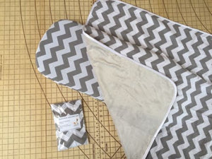 Baby Jogger city select bassinet fitted sheets x2 & Blanket Grey Chevron
